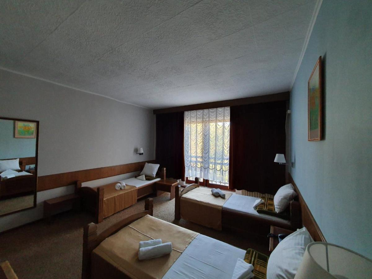 Hotel Biser Panonija Duboka Ngoại thất bức ảnh