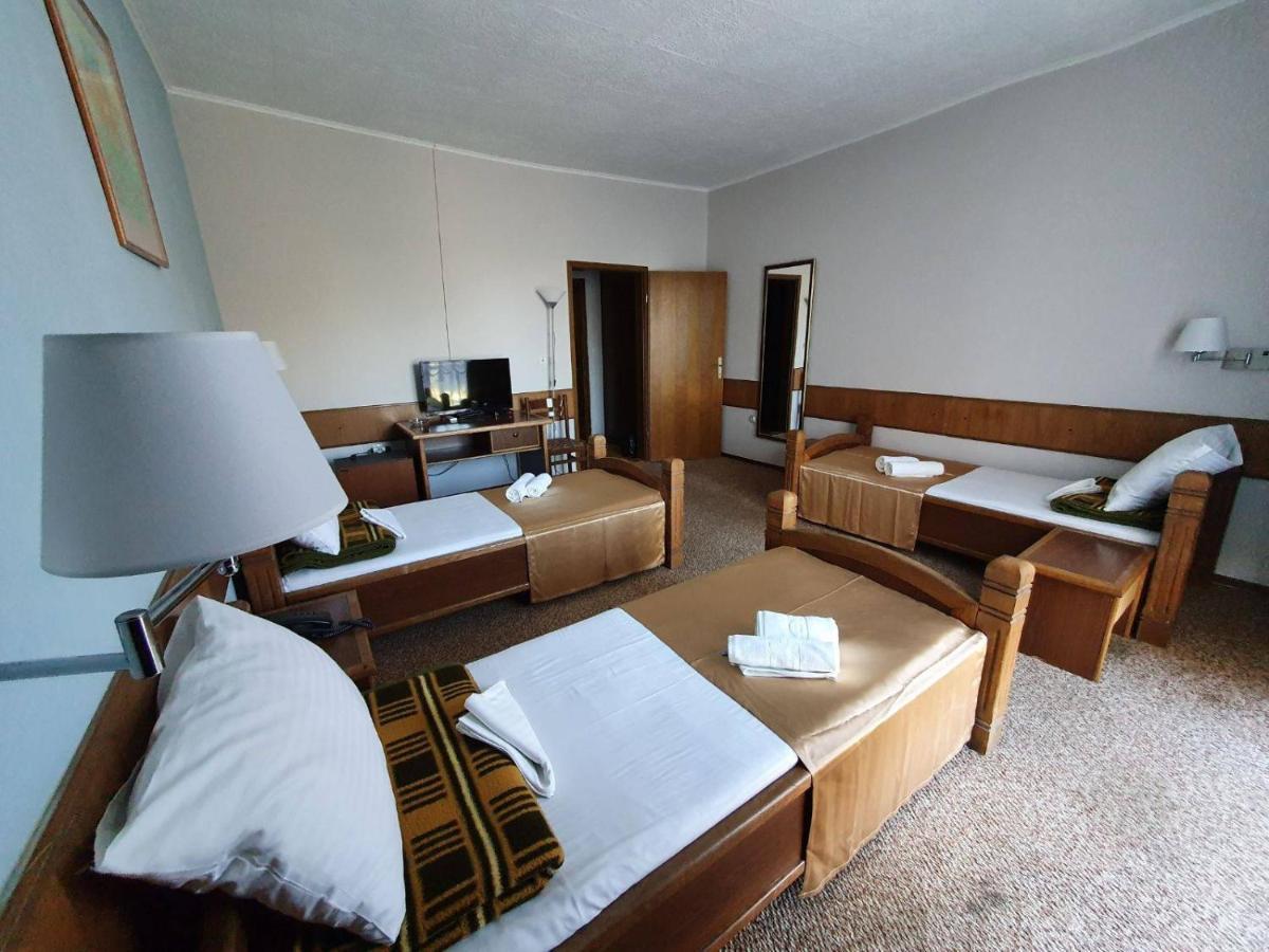 Hotel Biser Panonija Duboka Ngoại thất bức ảnh